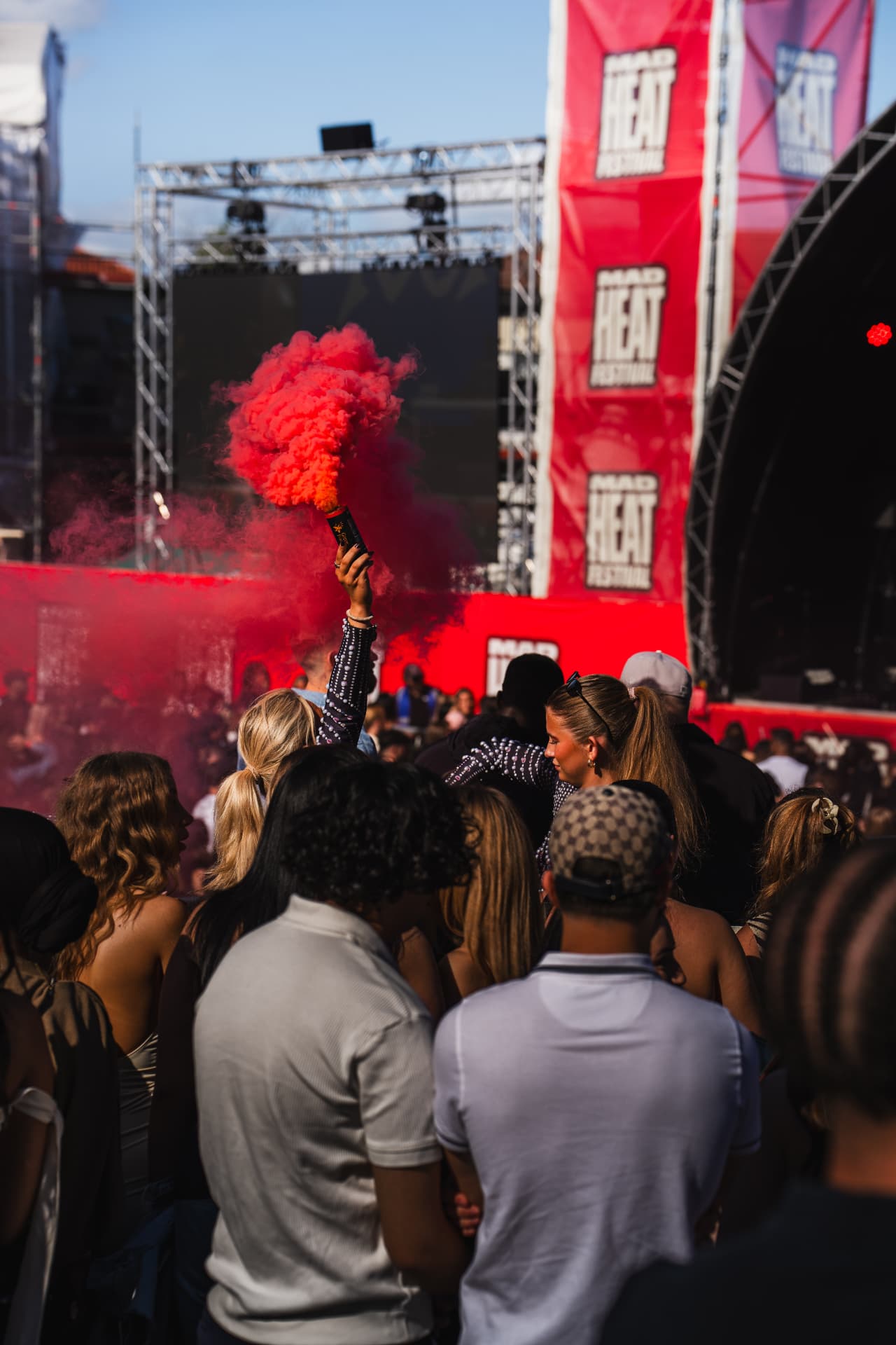 Atmospheric festival hospitality